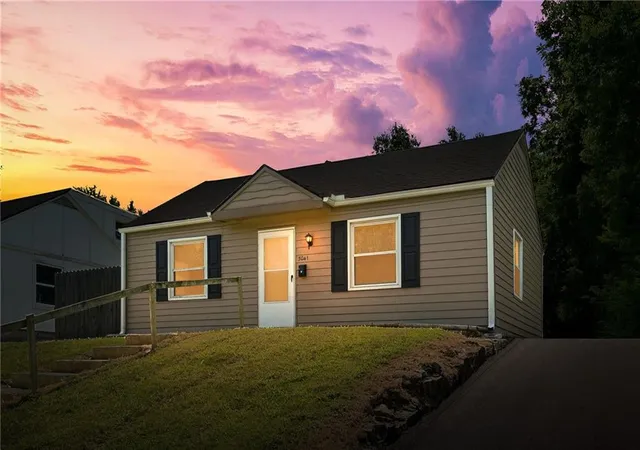 1st image of 5041 Forest Ave, Kansas City, KS 66106 | MLS# 2638234