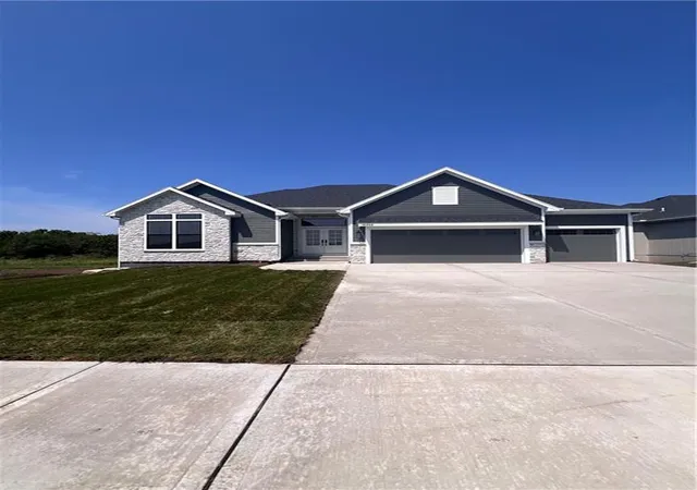 1st image of 16268 Baxter St, Gardner, KS 66030 | MLS# 2638235