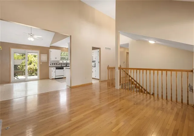 4th image of 9013 W 48Th Ter, Merriam, KS 66203 | MLS# 2638245