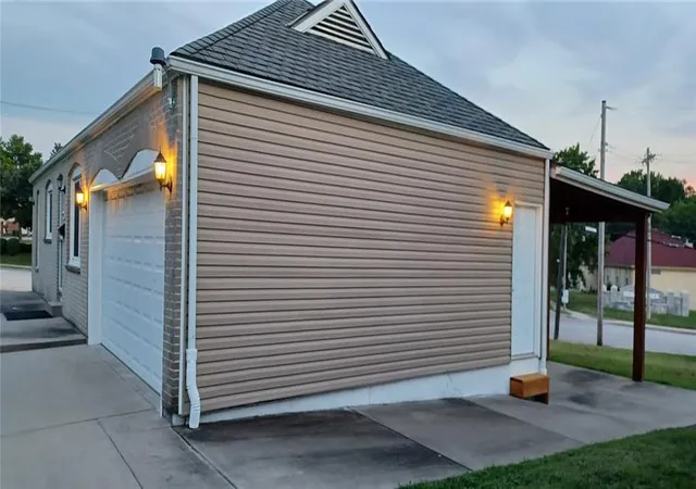Photo 3 of Single family home for sale at 218 Sw Opal Dr, Lee's Summit, MO 64081 | MLS# 2638258 | Listing updated on 2026-08-27