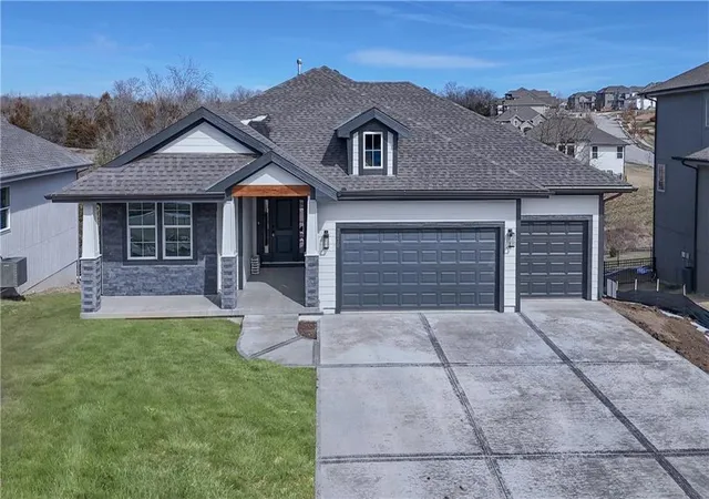 image of 2240 W Wabash St, Olathe, KS 66061 | MLS# 2638259