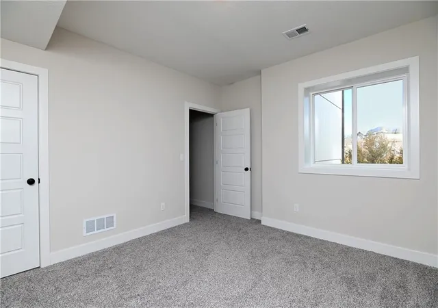 36th image of 2240 W Wabash St, Olathe, KS 66061 | MLS# 2638259