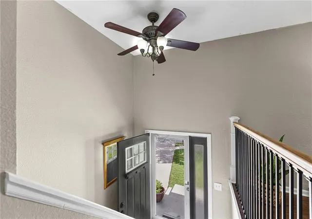 Photo 4 of Sale Pending at 2009 E Arrowhead Dr, Olathe, KS 66062 | MLS# 2638266 | Listing updated on 2026-09-25