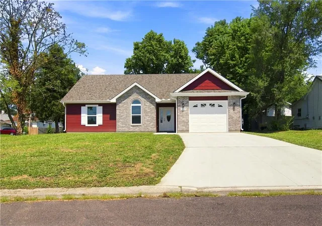Photo 4 of Single family home for sale at 1207 E 11Th St, Sedalia, MO 65301 | MLS# 2638268 | Listing updated on 2026-08-23