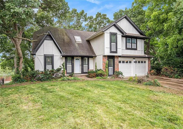 1st image of 13805 W 78th Ter, Lenexa, KS 66216 | MLS# 2638285