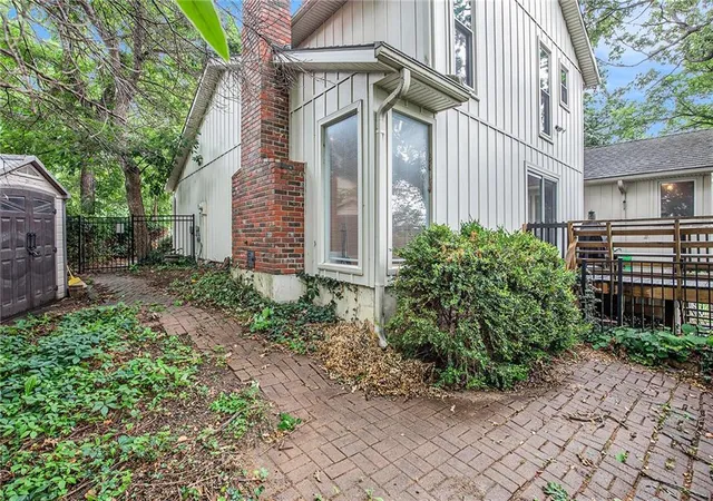 3rd image of 13805 W 78Th Ter, Lenexa, KS 66216 | MLS# 2638285