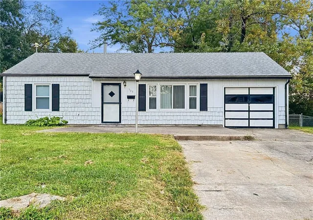 Photo 1 of Single family home for sale at 505 Ne 67th Ter, Gladstone, MO 64118 | MLS# 2638293 | Listing updated on 2026-09-04