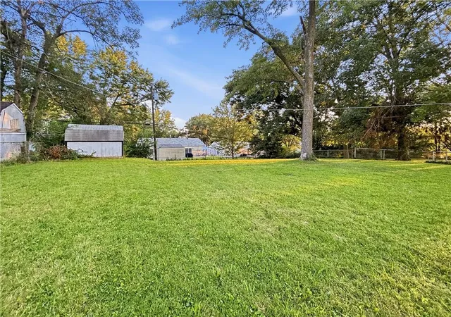 Photo 18 of Single family home for sale at 505 Ne 67th Ter, Gladstone, MO 64118 | MLS# 2638293 | Listing updated on 2026-09-04
