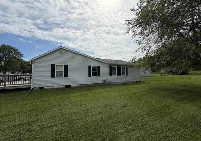 Photo 4 of Single family home for sale at 510 W Samuel St, Hamilton, MO 64644 | MLS# 2638304 | Listing updated on 2026-08-24