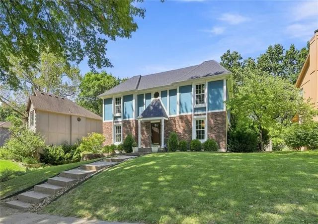 Photo 3 of Single family home for sale at 6112 N Strathbury Ave, Kansas City, MO 64151 | MLS# 2638308 | Listing updated on 2026-09-13