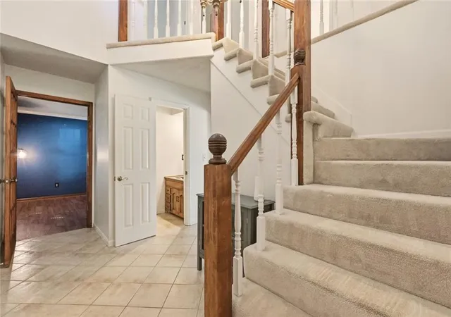 Photo 4 of Single family home for sale at 6112 N Strathbury Ave, Kansas City, MO 64151 | MLS# 2638308 | Listing updated on 2026-09-13