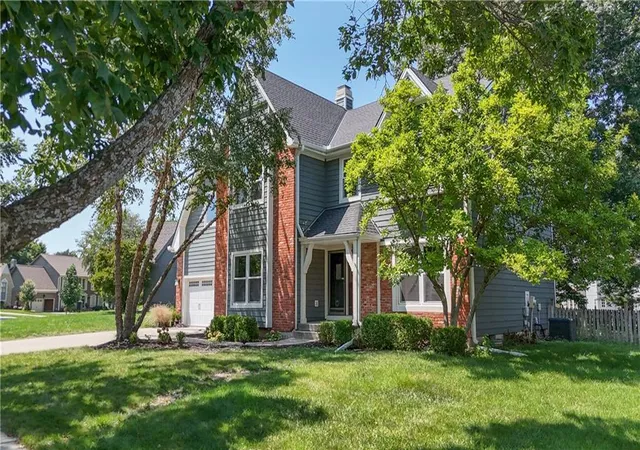 Photo 3 of Single family home for sale at 5100 W 131st St, Leawood, KS 66209 | MLS# 2638309 | Listing updated on 2026-09-17