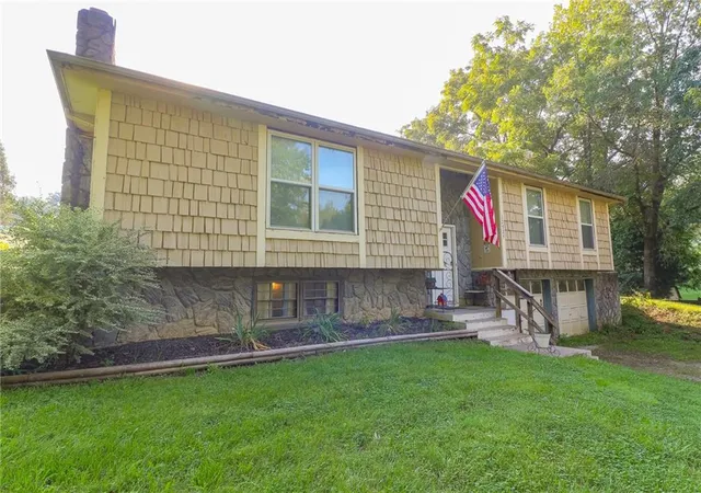 Photo 1 of Single family home for sale at 12723 Cave Ln, Excelsior Springs, MO 64024 | MLS# 2638313 | Listing updated on 2026-08-28