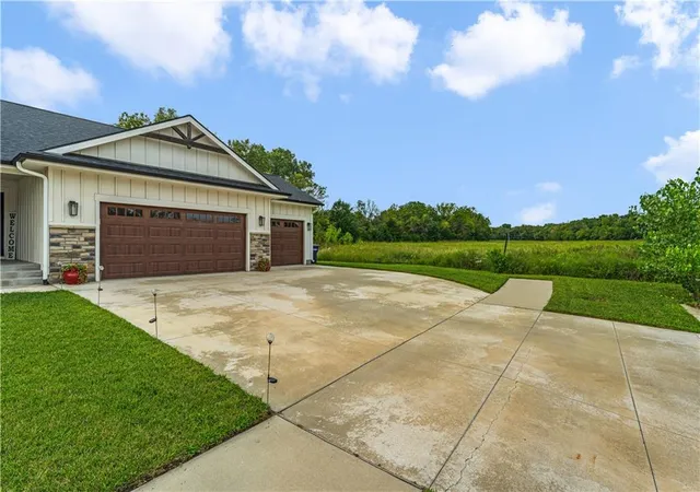 Photo 4 of Single family home for sale at 4814 Nature Ave, Manhattan, KS 66502 | MLS# 2638314 | Listing updated on 2026-09-28