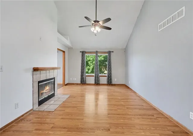 Photo 4 of Sale Pending at 1003 Lisa Ct, Baldwin City, KS 66006 | MLS# 2638324 | Listing updated on 2026-10-03