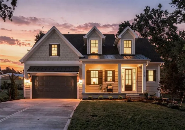 1st image of 2905 W 72nd St, Prairie Village, KS 66208 | MLS# 2638331