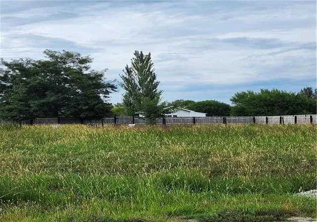 2nd image of 145 S Linn Valley Dr, Linn Valley, KS 66040 | MLS# 2638334