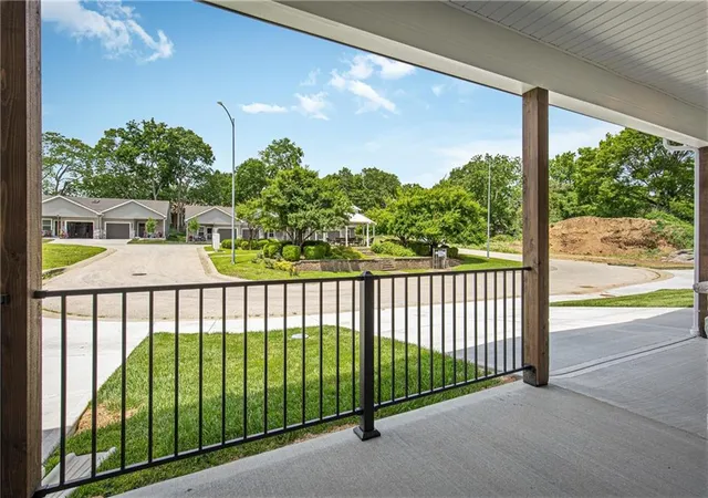 Photo 3 of House for sale at 5821 Hunter Ct, Raytown, MO 64133 | MLS# 2638343 | Listing updated on 2026-09-26