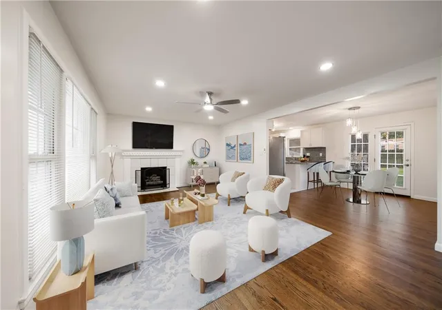Photo 3 of Single family home for sale at 615 Rankin Rd, Independence, MO 64055 | MLS# 2638351 | Listing updated on 2026-09-25