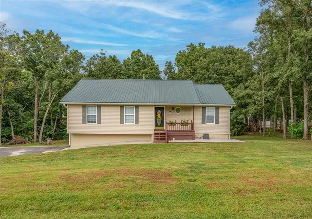 Photo 2 of Sale Pending at 615 Se 145th Rd, Warrensburg, MO 64093 | MLS# 2638357 | Listing updated on 2026-08-29