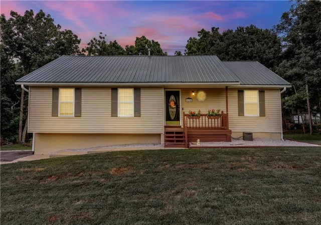 Photo 4 of Sale Pending at 615 Se 145Th Rd, Warrensburg, MO 64093 | MLS# 2638357 | Listing updated on 2026-08-29