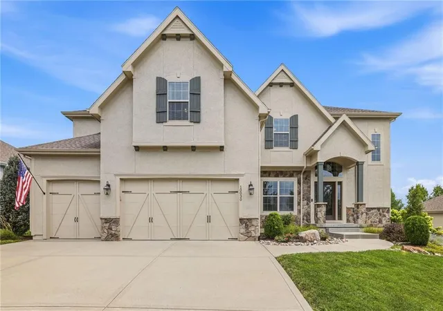 Photo 1 of Sale Pending at 10030 Warwick St, Lenexa, KS 66220 | MLS# 2638361 | Listing updated on 2026-09-07