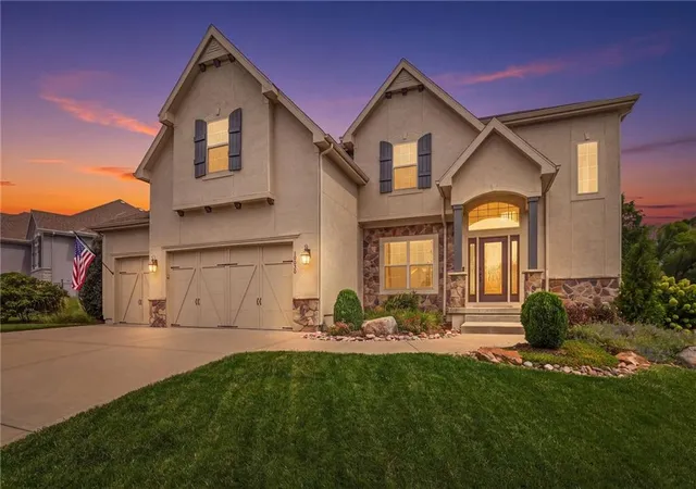 Photo 2 of Sale Pending at 10030 Warwick St, Lenexa, KS 66220 | MLS# 2638361 | Listing updated on 2026-09-07