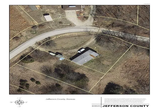 14th image of 9445 Village Ln, Ozawkie, KS 66070 | MLS# 2638367