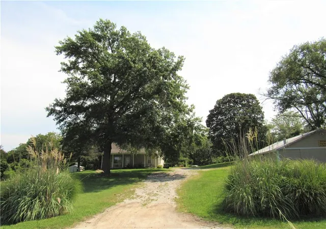 1st image of 10615 Hillsboro Rd, Platte City, MO 64079 | MLS# 2638372