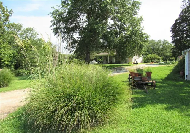 3rd image of 10615 Hillsboro Rd, Platte City, MO 64079 | MLS# 2638372