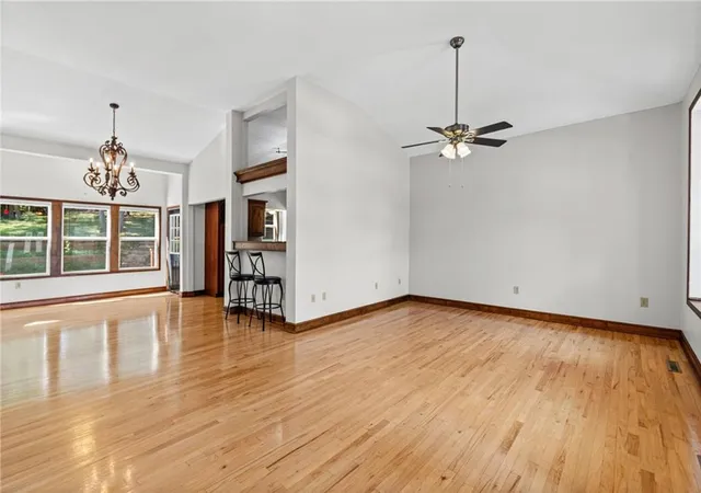 Photo 3 of Sale Pending at 510 Sw Foot Hill Dr, Grain Valley, MO 64029 | MLS# 2638377 | Listing updated on 2026-09-27