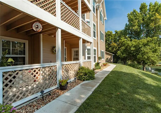 3rd image of 4323 S Megan Ct #1, Independence, MO 64055 | MLS# 2638396