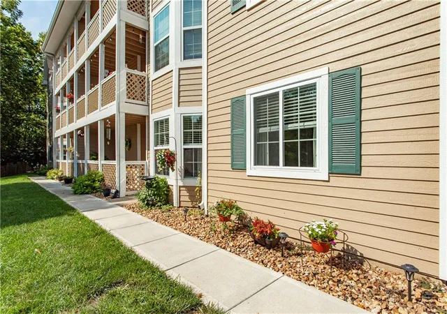 4th image of 4323 S Megan Ct #1, Independence, MO 64055 | MLS# 2638396