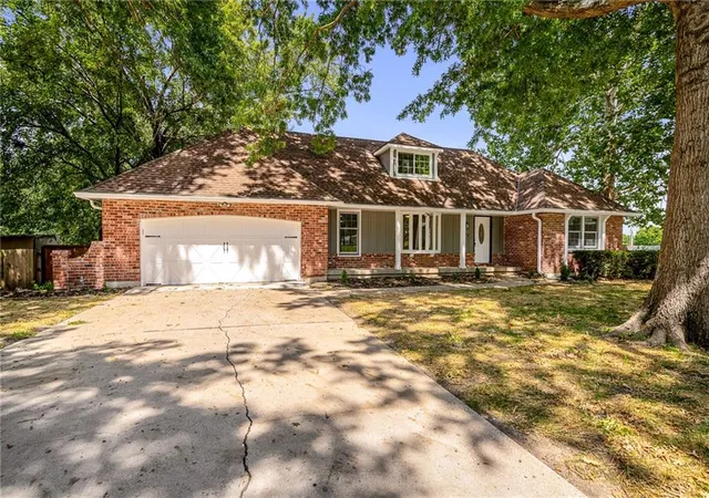 Photo 2 of Sale Pending at 7106 E 127th St, Grandview, MO 64083 | MLS# 2638413 | Listing updated on 2026-09-26