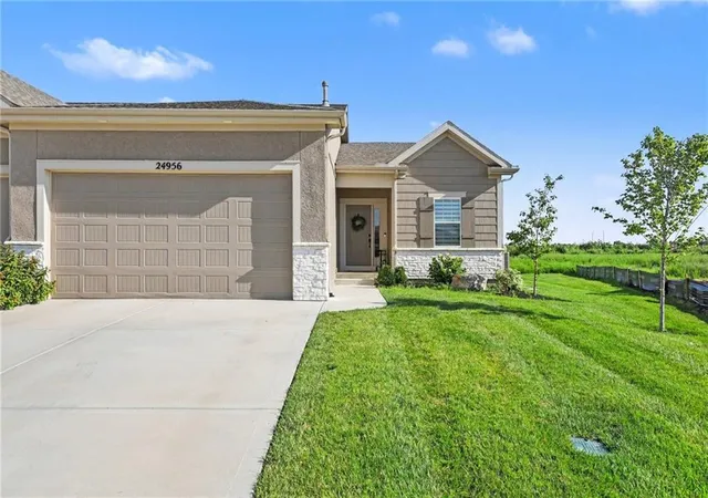 1st image of 24956 W 94th Pl, Lenexa, KS 66227 | MLS# 2638434
