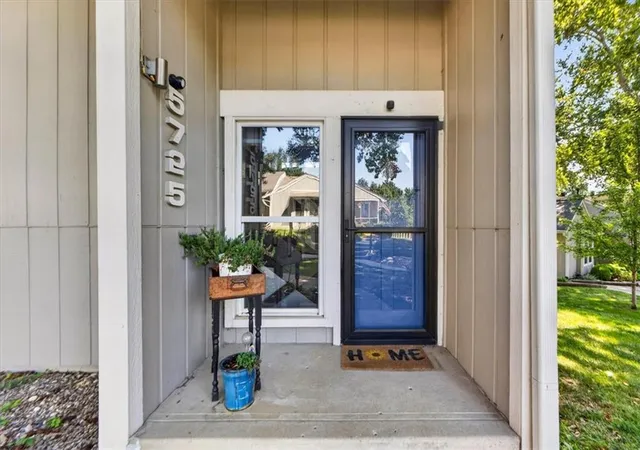Photo 3 of Townhouse for sale at 5725 N Oregon Ave, Kansas City, MO 64151 | MLS# 2638439 | Listing updated on 2026-09-26