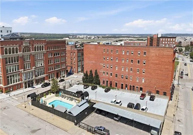 Photo 1 of Condo for sale at 609 Central St #1306, Kansas City, MO 64105 | MLS# 2638440 | Listing updated on 2026-09-02