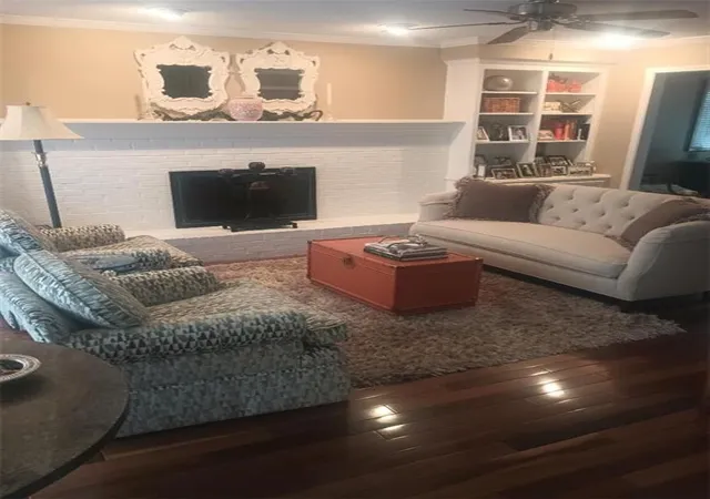3rd image of 10414 Garnett St, Overland Park, KS 66214 | MLS# 2638448