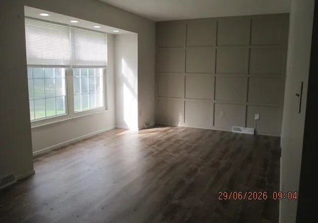 2nd image of 1001 Nw Canterbury Rd, Blue Springs, MO 64015 | MLS# 2638450