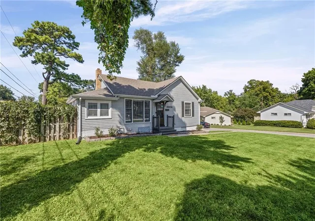 Photo 2 of Sale Pending at 8804 W 79th Street, Overland Park, KS 66204 | MLS# 2638452 | Listing updated on 2026-09-08