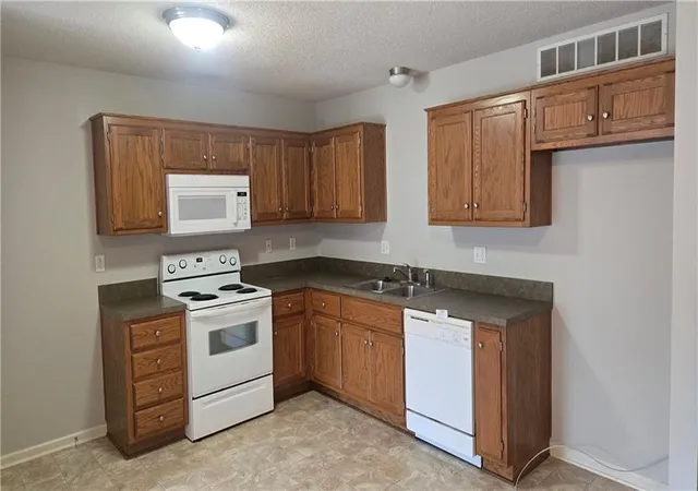 Photo 3 of Townhouse for sale at 425 Hawthorne Blvd #4, Warrensburg, MO 64093 | MLS# 2638461 | Listing updated on 2026-09-04