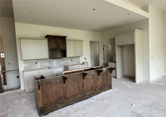 Photo 3 of Single family home for sale at 2144 Black Walnut Dr, Liberty, MO 64068 | MLS# 2638462 | Listing updated on 2026-08-25