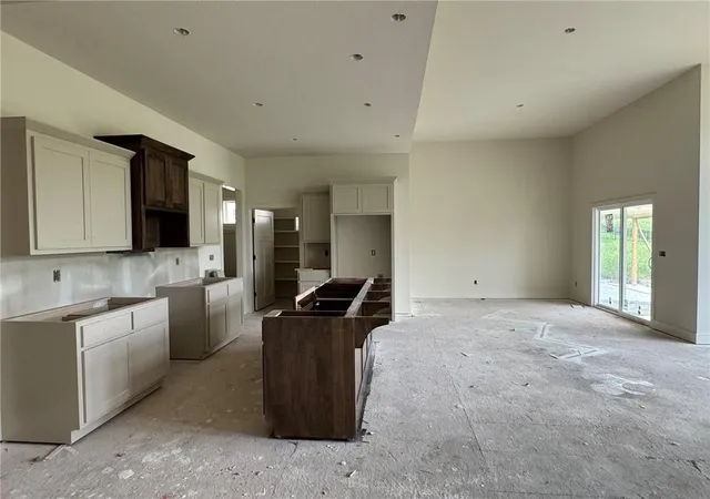 Photo 4 of House for sale at 2144 Black Walnut Dr, Liberty, MO 64068 | MLS# 2638462 | Listing updated on 2026-08-25