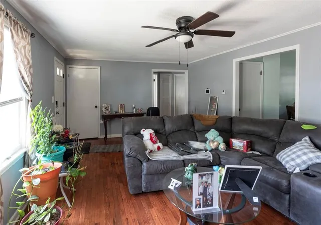 Photo 3 of Single family home for sale at 6046 Edith Ave, Kansas City, KS 66104 | MLS# 2638479 | Listing updated on 2026-08-26