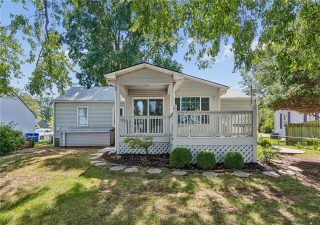 Photo 2 of Single family home for sale at 11318 W 66th Terrace, Shawnee, KS 66203 | MLS# 2638487 | Listing updated on 2026-09-19