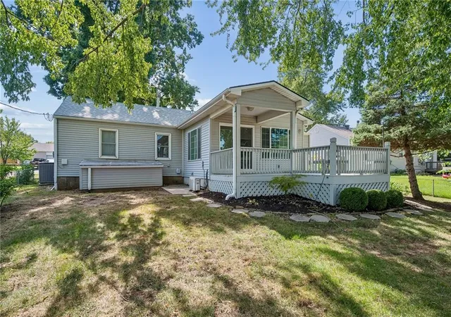 Photo 3 of Single family home for sale at 11318 W 66th Terrace, Shawnee, KS 66203 | MLS# 2638487 | Listing updated on 2026-09-19