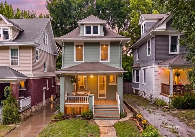 Photo 1 of Sale Pending at 4324 Charlotte St, Kansas City, MO 64110 | MLS# 2638489 | Listing updated on 2026-09-12