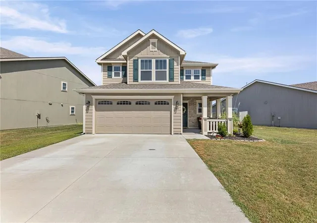 1st image of 1607 Bluestem Dr, Ottawa, KS 66067 | MLS# 2638490