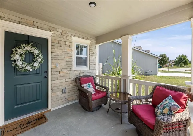 2nd image of 1607 Bluestem Dr, Ottawa, KS 66067 | MLS# 2638490
