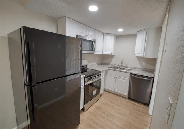Photo 4 of Sale Pending at 7436 E 115Th Ter, Kansas City, MO 64134 | MLS# 2638491 | Listing updated on 2026-09-03
